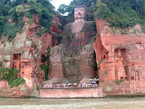 The Grand Buddha of Leshan: An Ancient Colossus Witnessing Time and Tides!